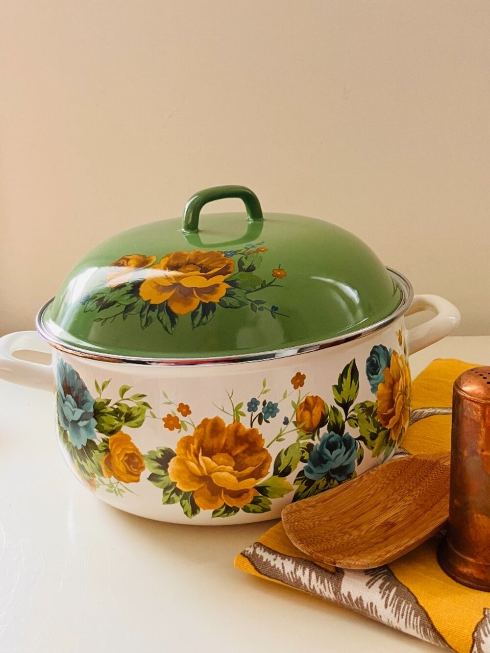 The Pioneer Woman 'Rose Shadow Pattern' 4 Quart Enamel Dutch Oven/Cooking Pot